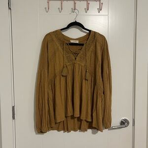 Lucky Brand Bohemian top in an antique gold colour